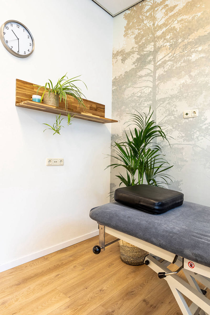Room 2, treatment room with a seating area